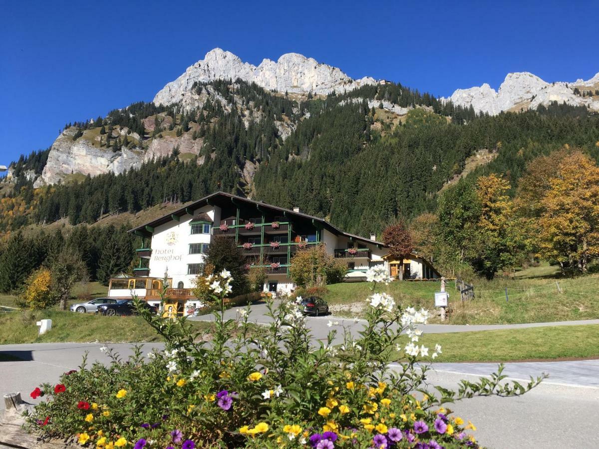 Hotel Berghof Nesselwängle Exterior photo