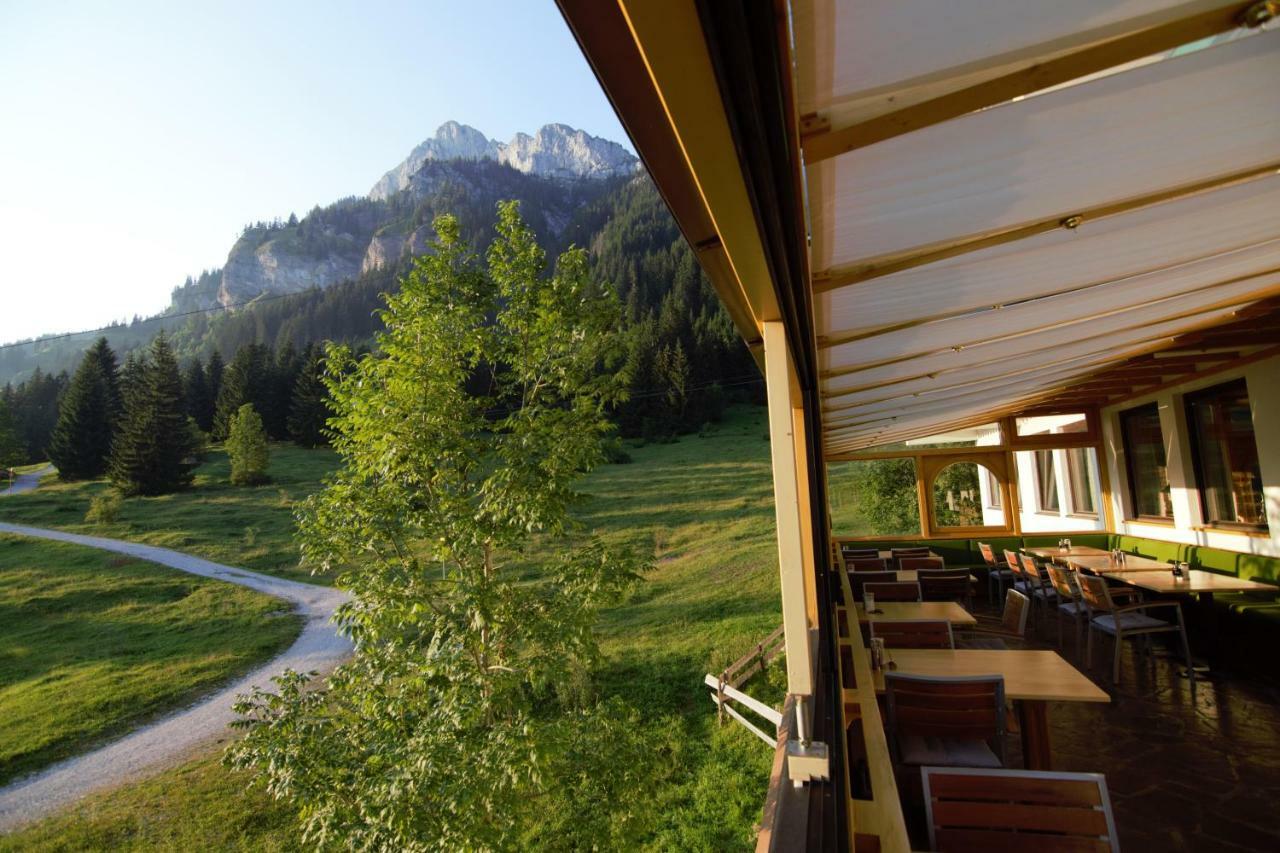 Hotel Berghof Nesselwängle Exterior photo